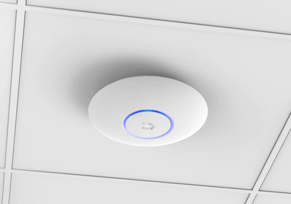 Ubiquiti Networks UniFi UAP-AC-PRO, 3dBi, 22dBm, 450Mbps, 3x3 @ 2. 4GHz / 5GHz, 1300Mbps, 2xGigabit, 122m
