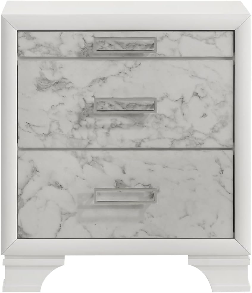 Soul Full 4PC Bedroom Set Made with Wood and Drawers in White KK806