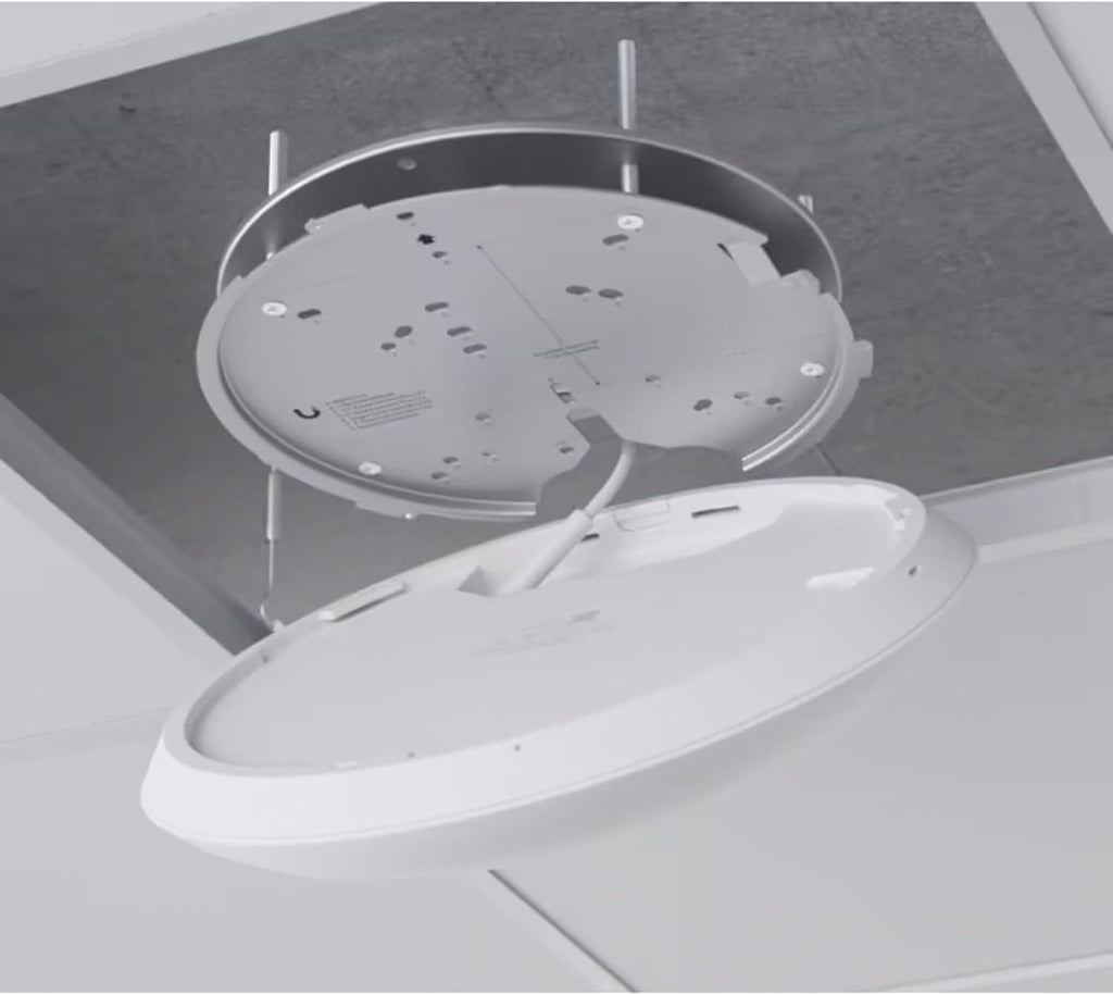 Ubiquiti U7-PRO-MAX U7 Pro Max WiFi 7 Ceiling Mounted Access Point with 2.5GbE Uplink