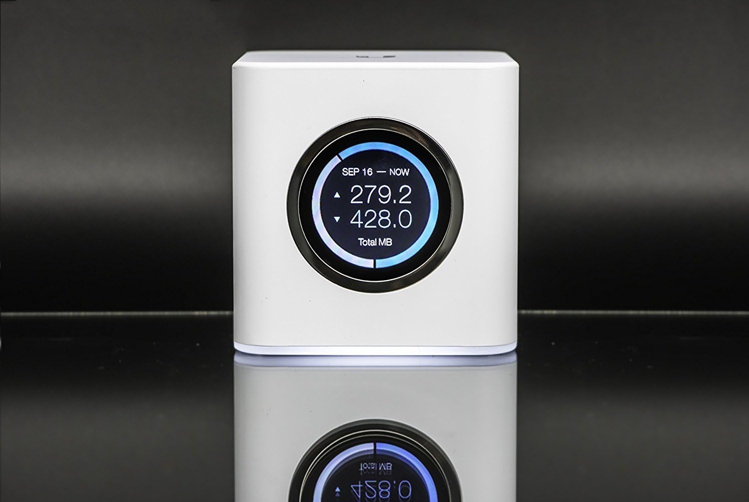 Ubiquiti Labs AmpliFi HD WiFi Router, Home Wireless Internet Coverage, HD WiFi Router with Touchscreen Display, 4 Gigabit Ethernet, 1 WAN Port, Ethernet Cable, Expandable Mesh System (Renewed)