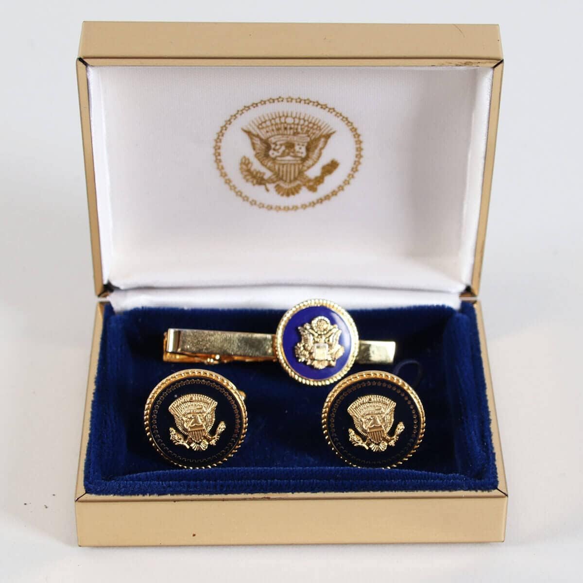 President Bill Clinton Political Lot Incl. VIP Copbalt Cufflinks w/Tie Clip & Inauguration Button Pin