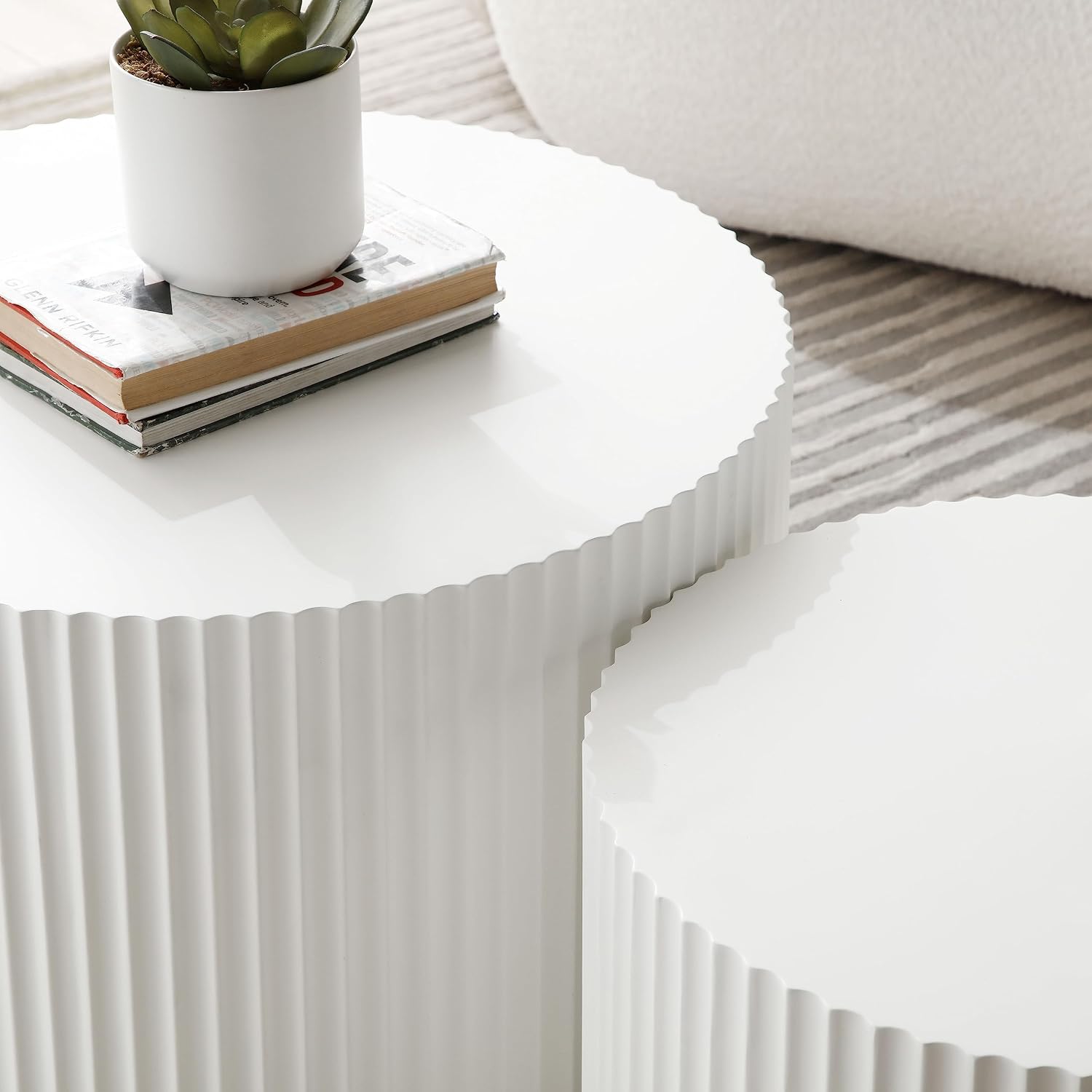 Round Nesting Coffee Table Set of 2 for Living Room, Modern End Table MDF Finish Side Table Circular Coffee Table 2 Pieces for Small Space No Assembly Request - White