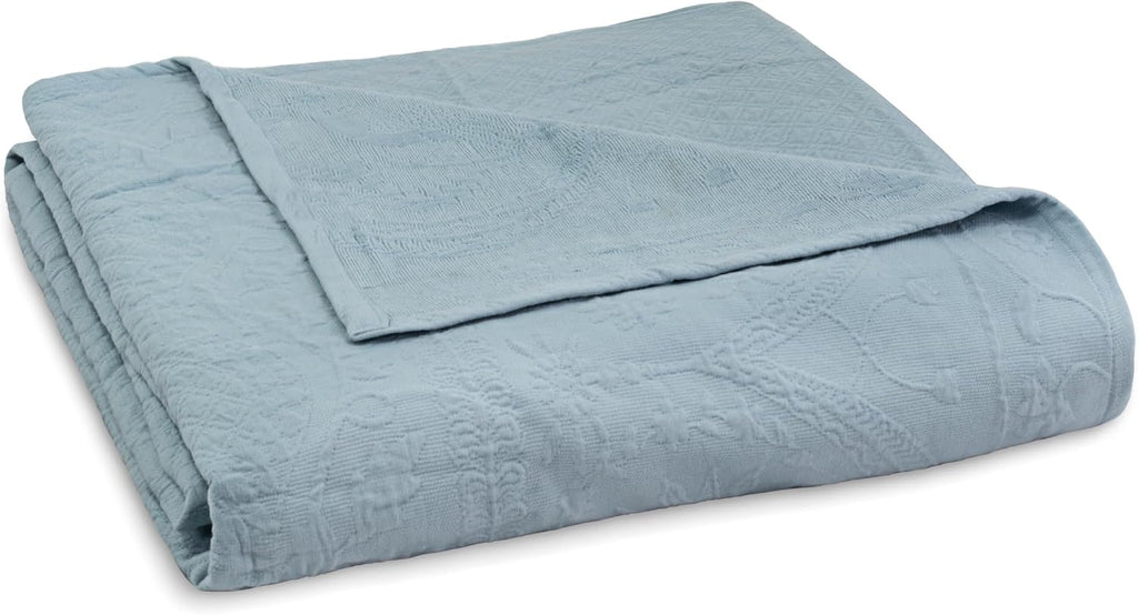 King Charles Modern Farmhouse Floral Matelasse Bedspread, 100% Cotton Breathable Bedding, Full/Queen, Blue