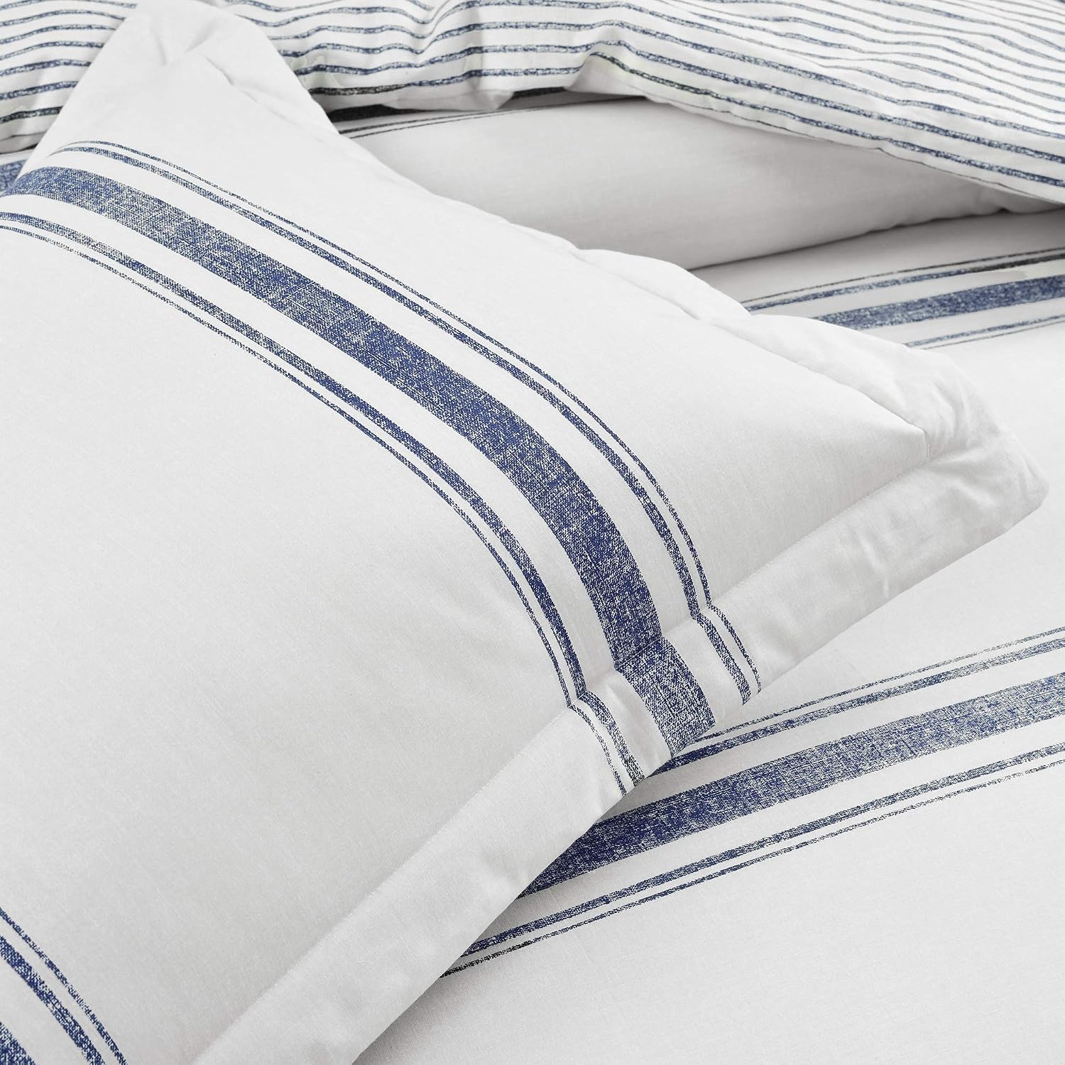Lush Decor Farmhouse Stripe Reversible Cotton Comforter Set, 3 Piece Set, King, Navy - Cozy Farmhouse Bedding Set - Rustic Decor - Striped Comforter - Modern Farmhouse Bedroom Decor