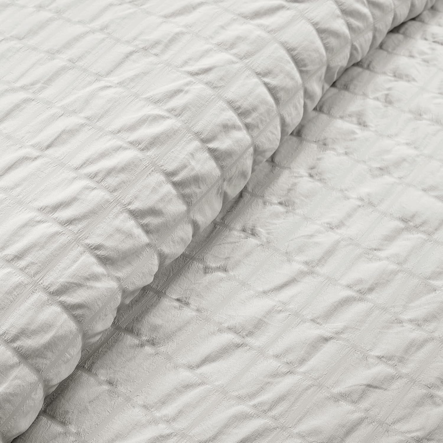 Lush Decor Crinkle Textured Dobby 3 Piece Comforter Set, King, Light Gray