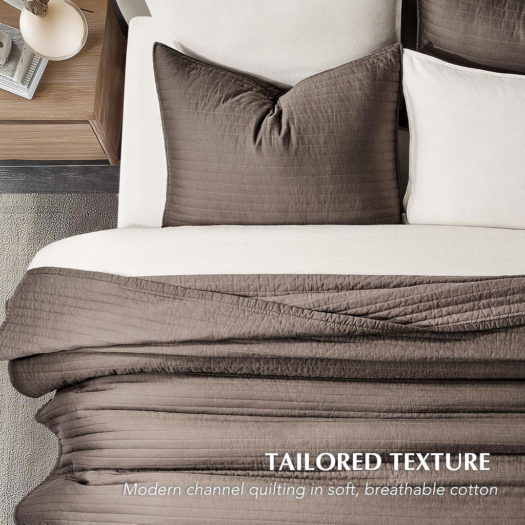 EVERGRACEHOME Cotton Sateen Quilt Set Oversized King, Pre-Washed Cotton Channel Stitch Coverlet Bedspread, 3 Pieces Lightweight Soft Bedding Sets for All Season, with 2 Pillow Shams, Mocha Brown