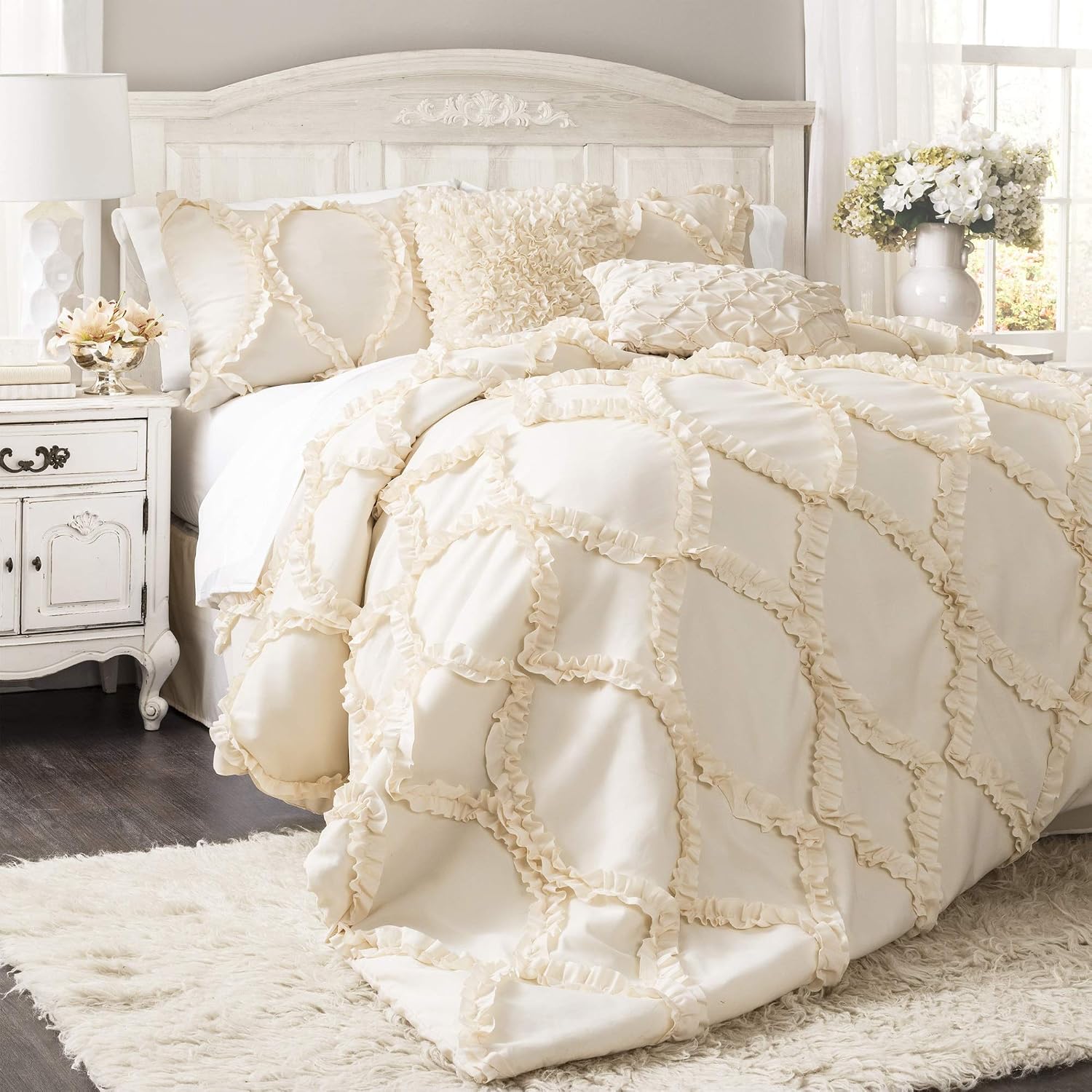 Lush Decor Avon Comforter Set, 3 Piece Set, King, Ivory - Romantic Farmhouse Bedding Set - Elegant Ruffle Bedding - Soft Textured Comforter - Country Cottage & Farmhouse Bedroom Decor