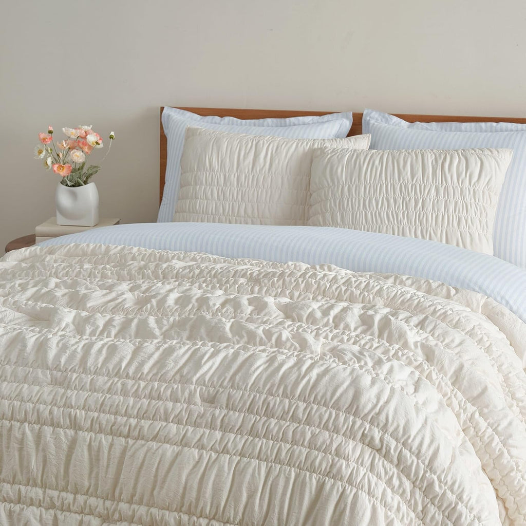 UGG Full/Queen Quilt Set - 3pc Bed Spread with 2 Pillow Shams, All Season Luxury Bedding, Lightweight Quilted Soft Textured Comforter, Cozy Coastal Queen Quilt Set, Beige Snow (Tide Devon)