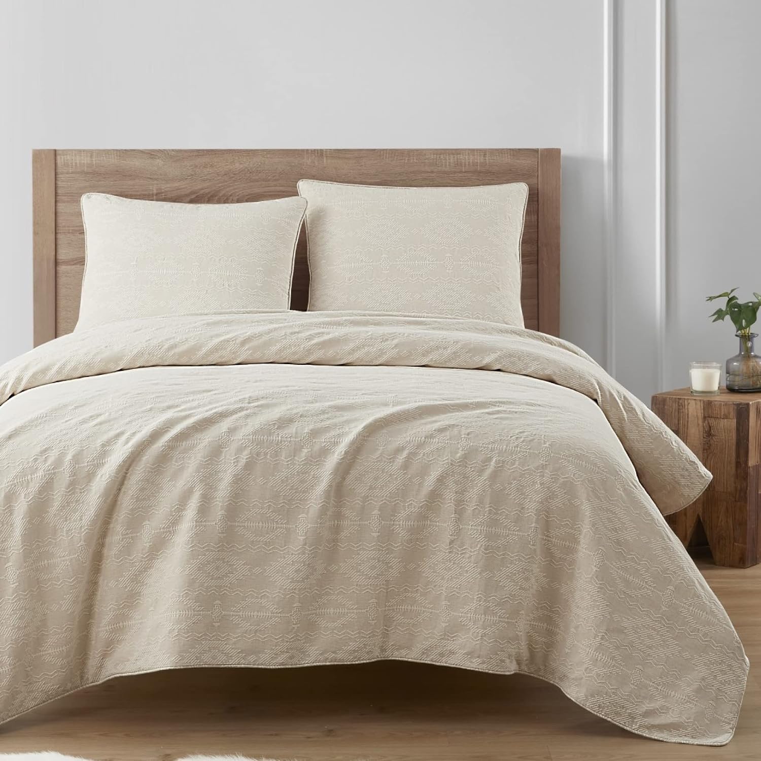 HiEnd Accents Tempe Matelassé 2 Piece Duvet Cover Set with Pillow Shams, Twin Size, Aztec Pattern, Textured Modern Rustic Southwestern Luxury Bedding, 1 Comforter Cover, 1 Pillowcase