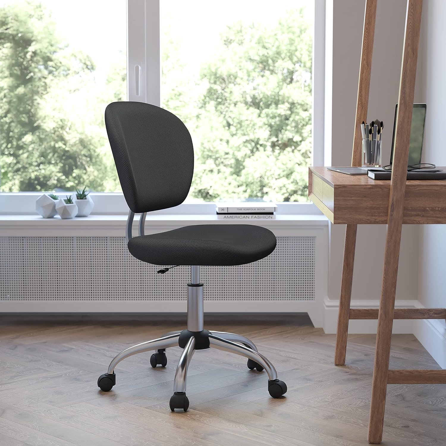 Flash Furniture Beverly Mid-Back Gray Mesh Padded Swivel Task Office Chair with Chrome Base