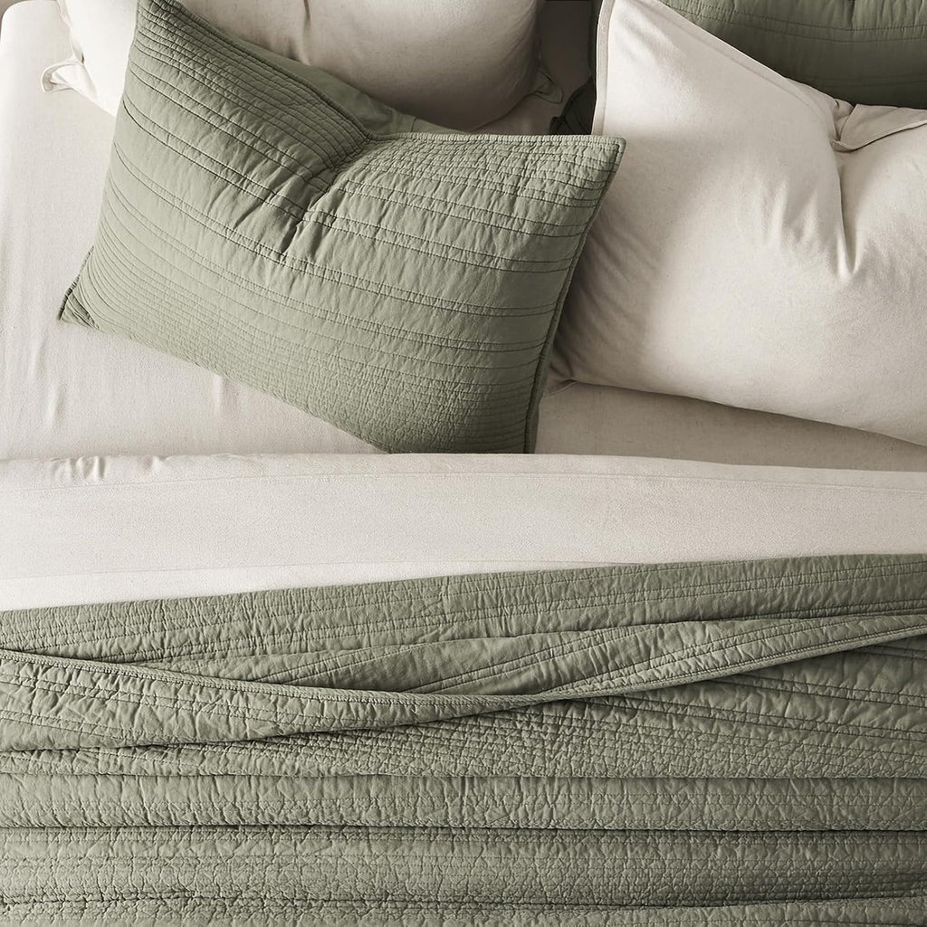 EVERGRACEHOME 100% Cotton Modern Lines Quilt Set Oversized King, Pre-Washed Soft Striped Coverlet Bedspread, 3 Piece Lightweight Bedding Set for All Season, with 2 Pillow Shams, Olive Green