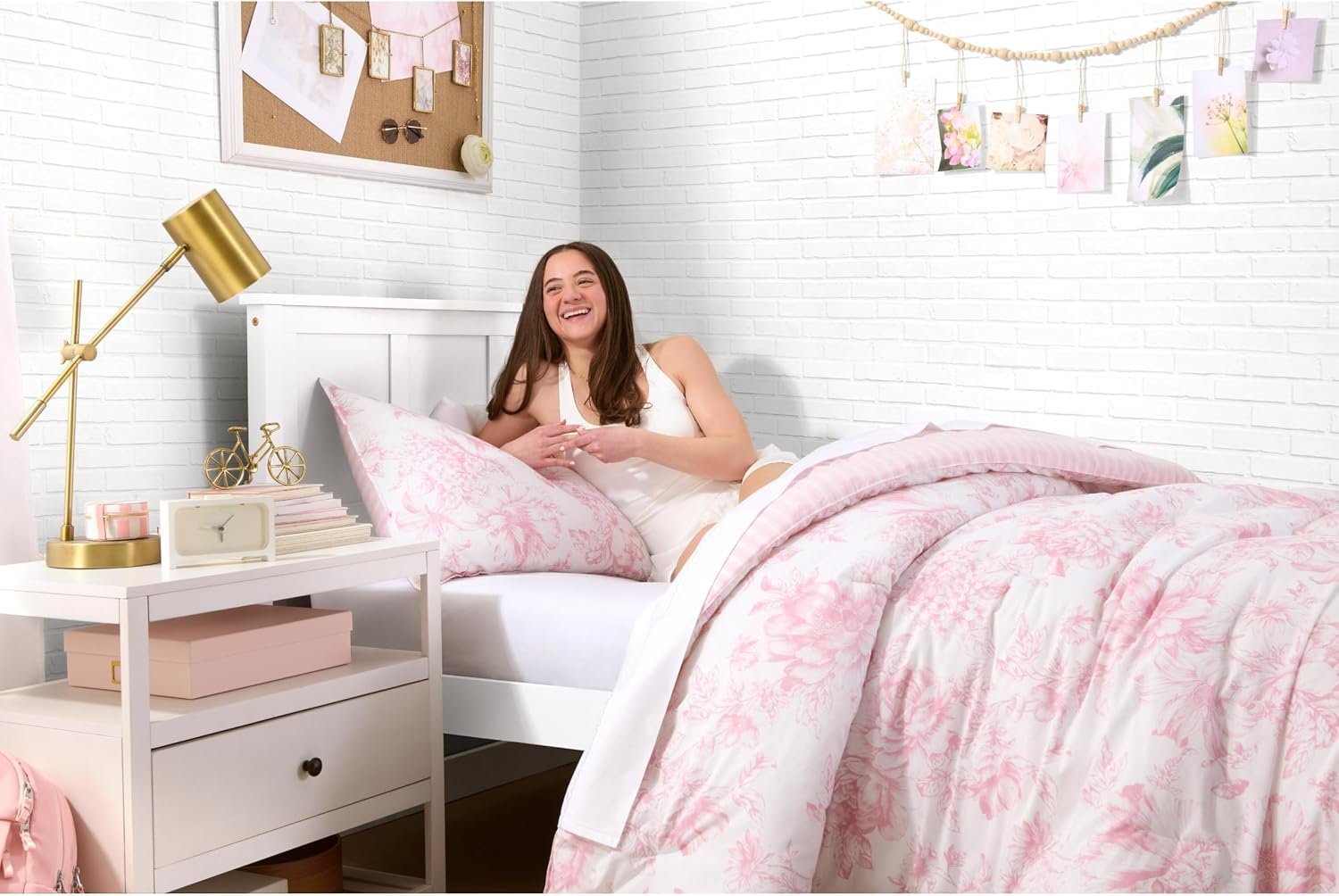 Laura Ashley - Twin/Twin XL Bedding Bundle, Reversible Comforter with Matching Pillowcases & Cotton Percale Sheet Set, Floral Bedding with a Crisp & Cool Feel (Pink)