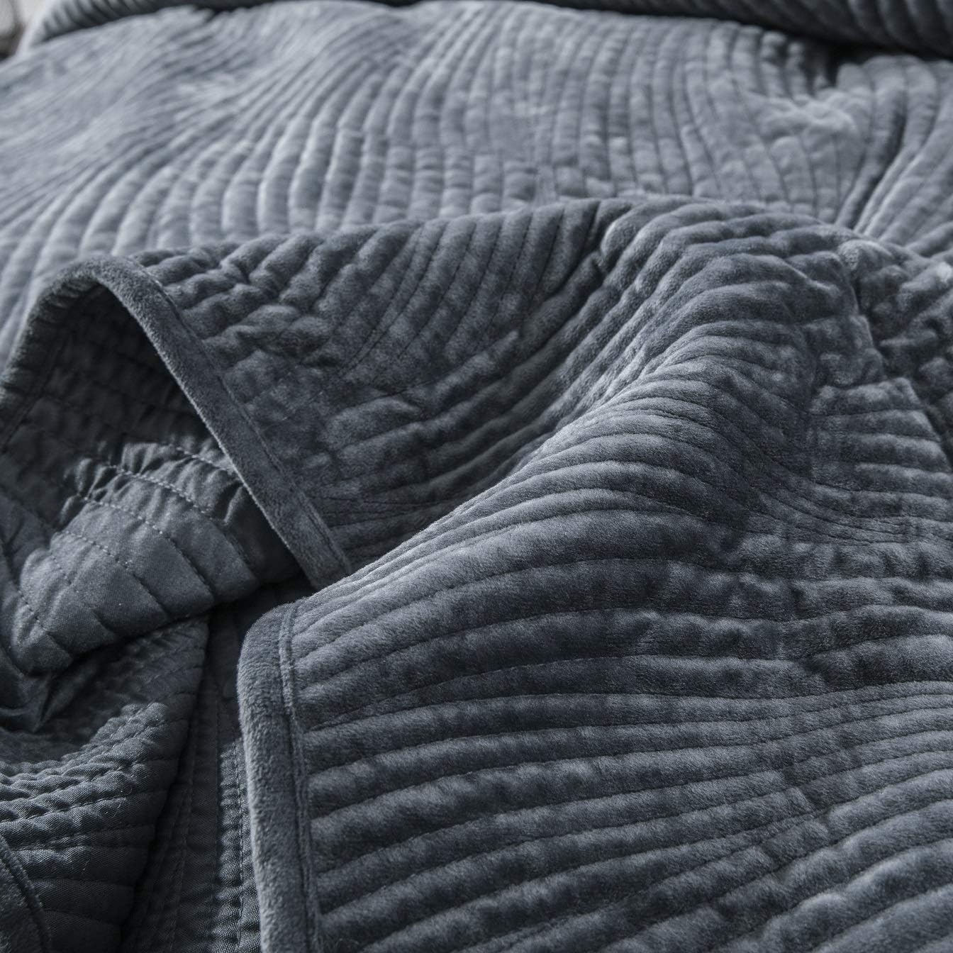 Tache Velvet Dreams Luxurious Velveteen Velour Super Soft Plush Warm Cozy Elegant Ripple Waves Stitch Quilted Coverlet Steel Navy Blue Bedspread Set, Full