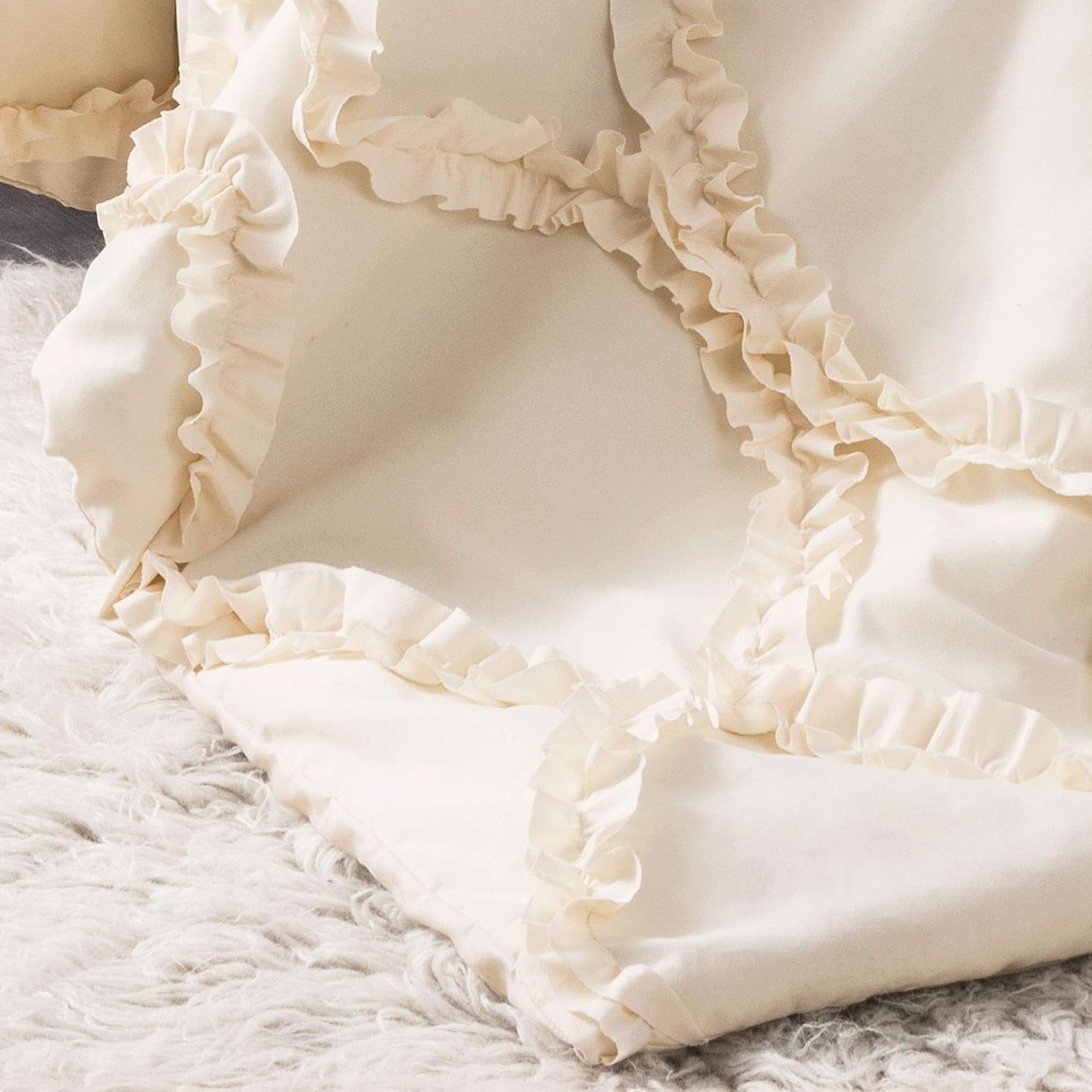 Lush Decor Avon Comforter Set, 3 Piece Set, King, Ivory - Romantic Farmhouse Bedding Set - Elegant Ruffle Bedding - Soft Textured Comforter - Country Cottage & Farmhouse Bedroom Decor