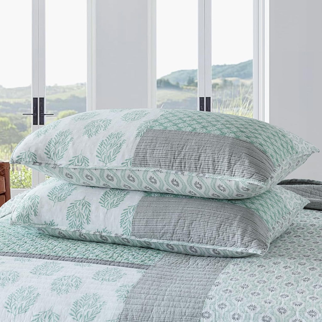 Finlonte King Size Quilt, 100% Cotton Comforter King Size, Green Grey Farmhouse Quilted Bedspread, Patchwork Lightweight Reversible Quilt Bedding Set for King Bed, 3-Pieces