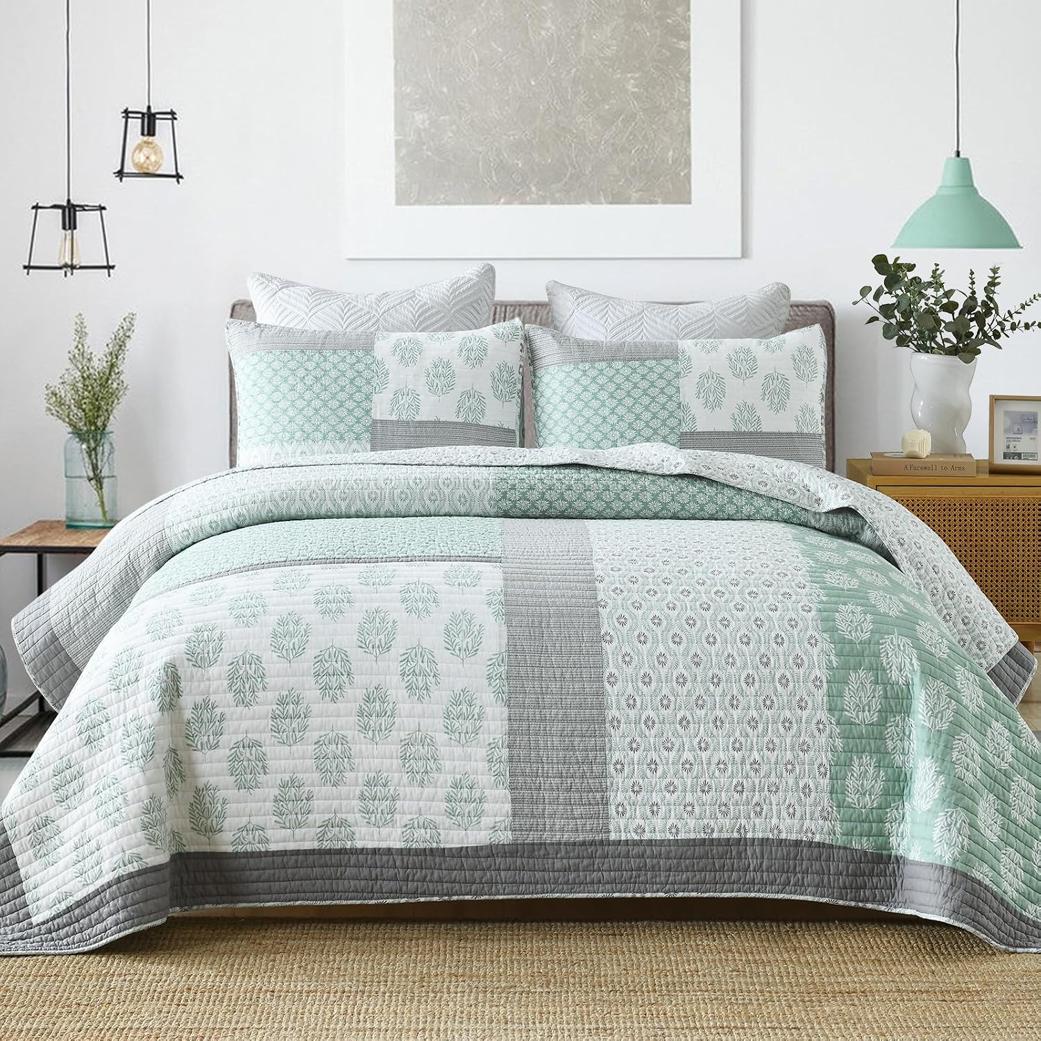 Finlonte King Size Quilt, 100% Cotton Comforter King Size, Green Grey Farmhouse Quilted Bedspread, Patchwork Lightweight Reversible Quilt Bedding Set for King Bed, 3-Pieces