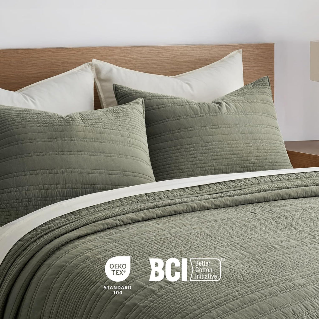 EVERGRACEHOME 100% Cotton Modern Lines Quilt Set Oversized King, Pre-Washed Soft Striped Coverlet Bedspread, 3 Piece Lightweight Bedding Set for All Season, with 2 Pillow Shams, Olive Green