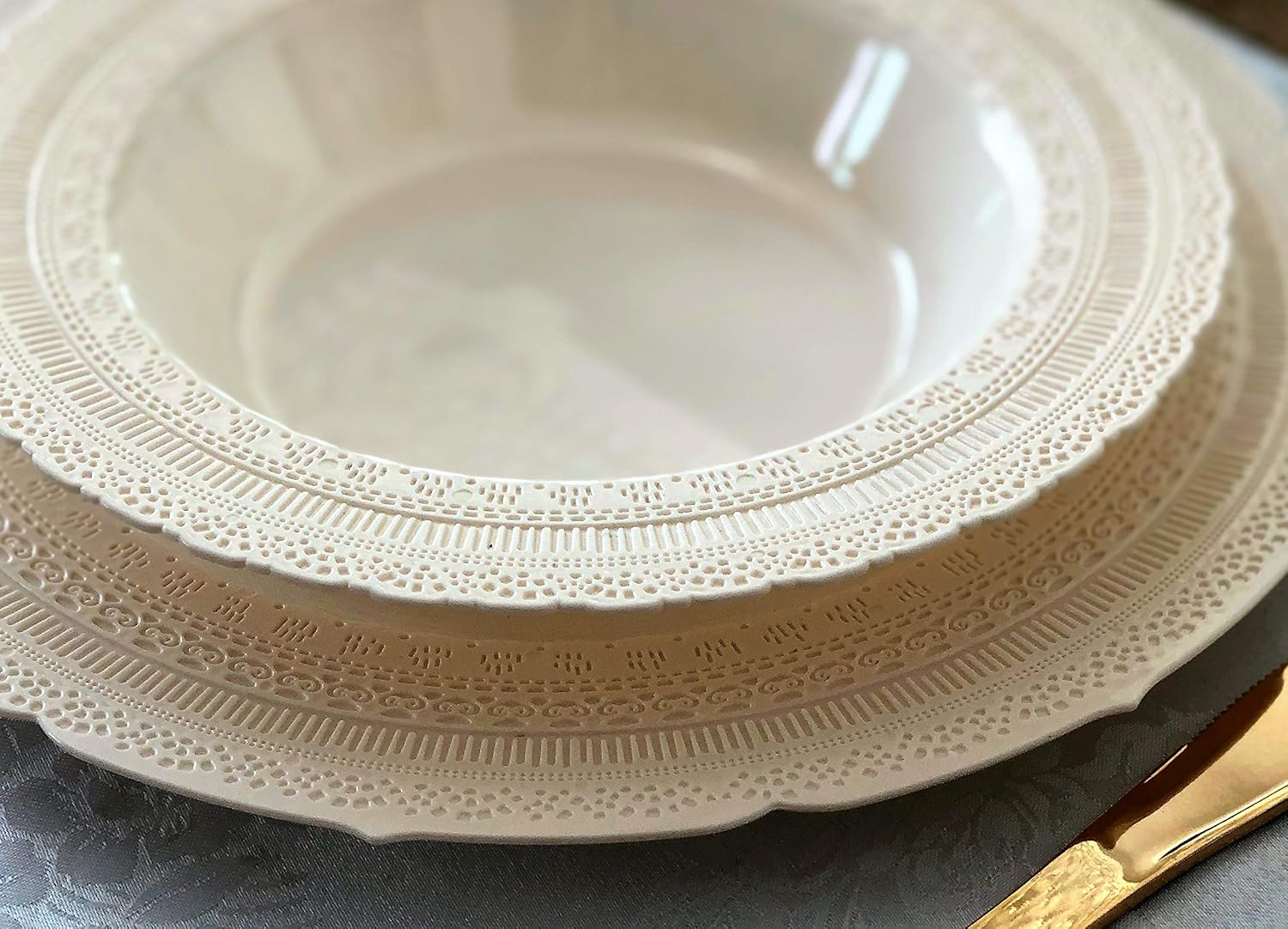 ' OCCASIONS ' 240 Plates Pack, Extra Heavyweight Vintage Wedding Party Disposable Plastic Plates (8.25'' Appetizer/dessert plate, Chateau Ivory)