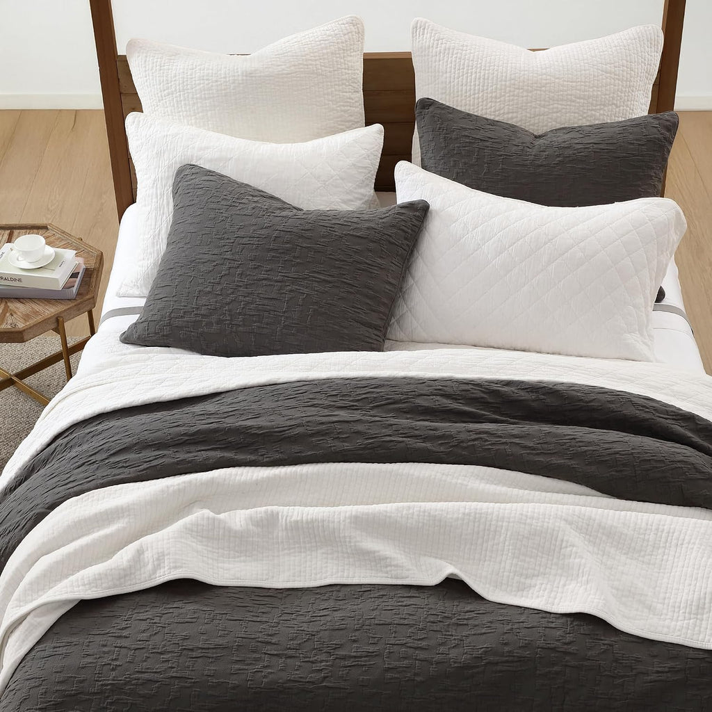 HiEnd Accents Porto Matelassé 3 Piece Duvet Cover Set with Pillow Shams, Queen Size, Cotton Charcoal Gray Textured Modern Boho Chic Casual Luxury Bedding, 1 Comforter Cover, 2 Pillowcases