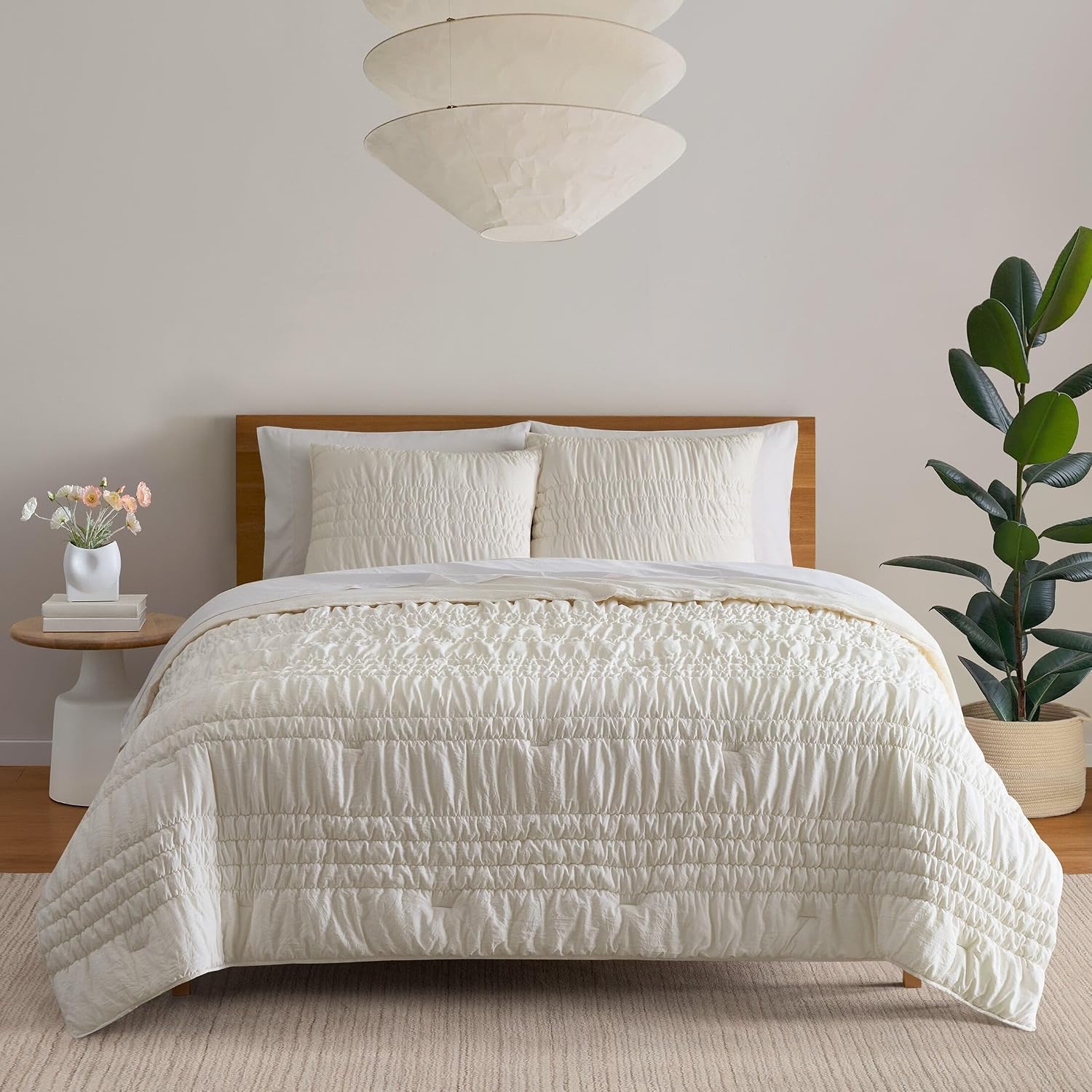 UGG Full/Queen Quilt Set - 3pc Bed Spread with 2 Pillow Shams, All Season Luxury Bedding, Lightweight Quilted Soft Textured Comforter, Cozy Coastal Queen Quilt Set, Beige Snow (Tide Devon)