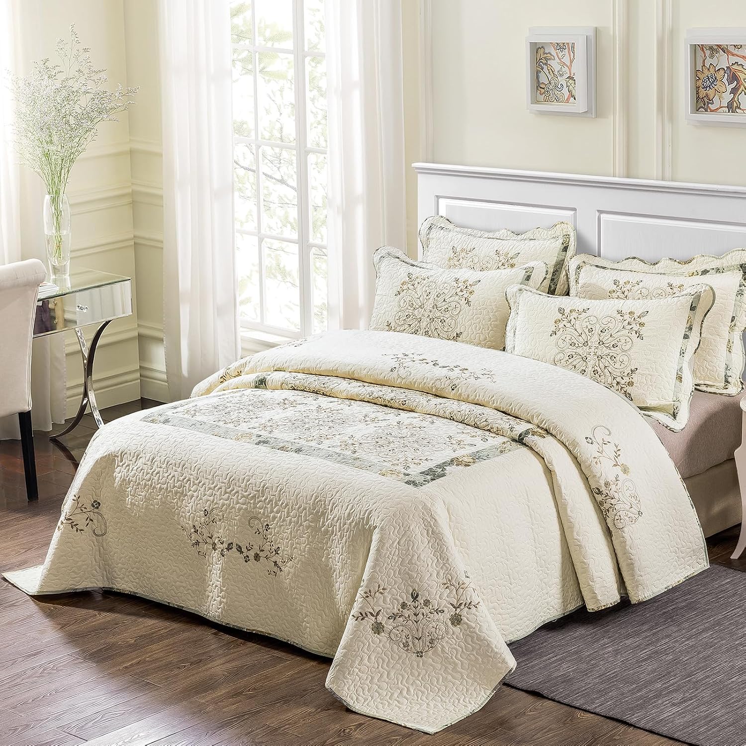 ROOMLIFE Quilt Set King Size 3D Floral Embroidery Pattern 1XQuilt (106' X 98') + 2 PillowShams (20' X 28 ') Cotton Reversible Quilted Decorative Bedspreads Coverlet Bedding Set, Lightweight &Soft