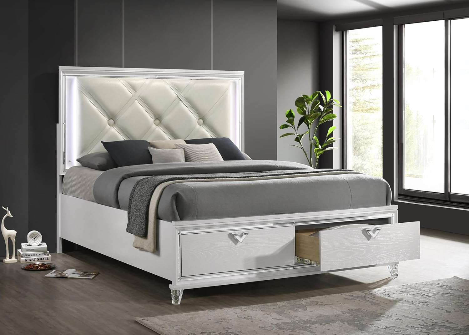 Modern Style King 4PC Bedroom Set with LED Accents & V-Shaped Handles