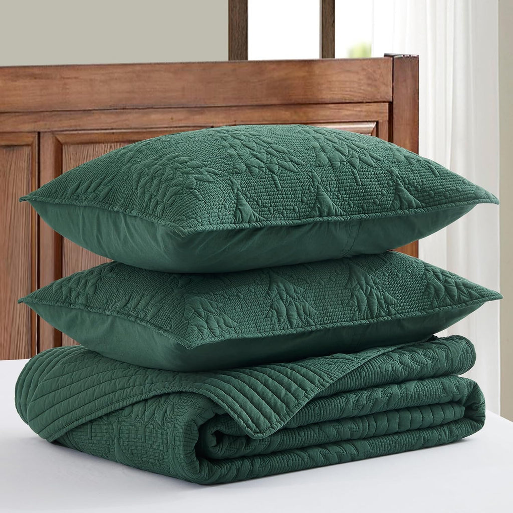 Levtex Home - O Christmas Tree Quilt Set - Twin Quilt and One Standard Sham - Christmas Tree - Green - Quilt (68x86in.) and Sham (20x26in.) - Reversible - Cotton
