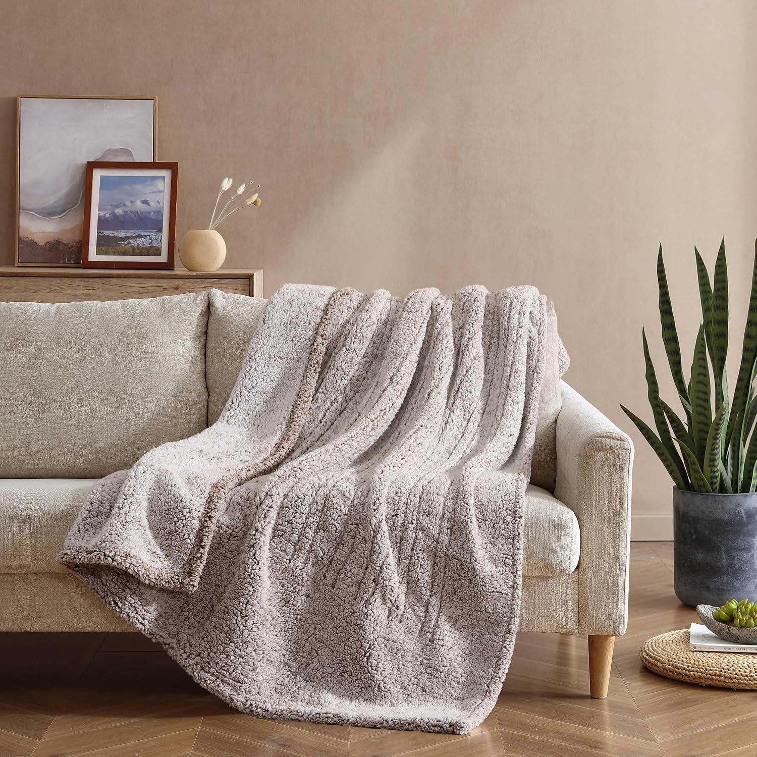 Eddie Bauer - Full Size Heated Blanket, Ultra-Soft Rib Plush Bedding with Solid Sherpa Reverse, Throw Blanket with 10 Heat Settings & Auto Shut-Off (Lookout Mountain Brown)