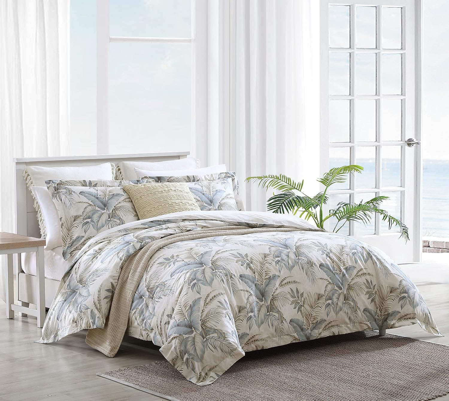 Tommy Bahama - Queen Comforter Set, Reversible Cotton Bedding with Matching Shams, Super Soft Bedding Set (Bakers Bluff Blue, Queen)