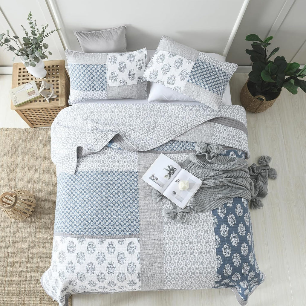 Finlonte Quilts Queen Size, 100% Cotton Queen Comforter Set, Blue Grey Farmhouse Quilted Bedspread, Patchwork Lightweight Reversible Quilt Bedding Set for Queen Bed, 3-Pieces