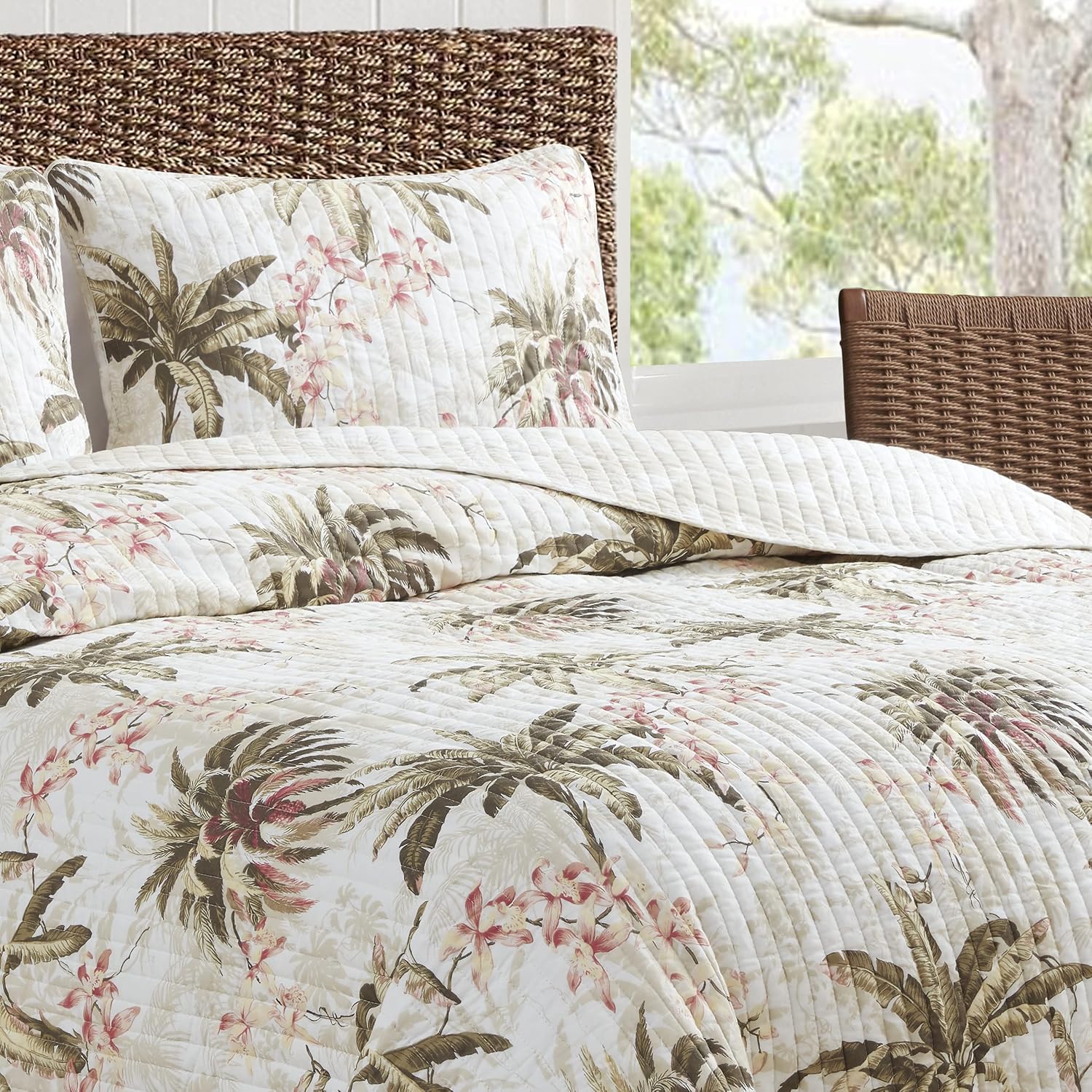 Tommy Bahama - Twin Quilt Set, Reversible Cotton Bedding with Matching Sham, Pre-Washed for Added Softness, Dorm Essentials (Bonny Cove Ivory)