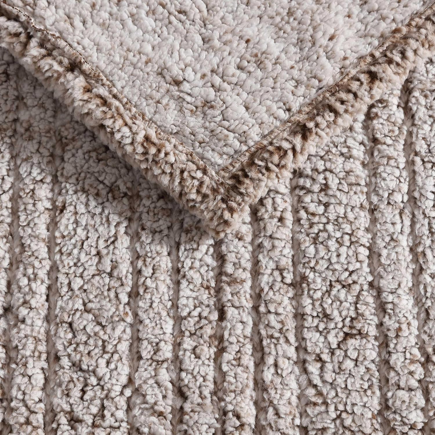 Eddie Bauer - Full Size Heated Blanket, Ultra-Soft Rib Plush Bedding with Solid Sherpa Reverse, Throw Blanket with 10 Heat Settings & Auto Shut-Off (Lookout Mountain Brown)