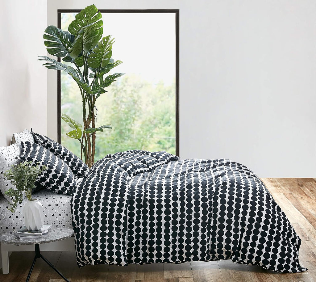 Marimekko - Queen Duvet Cover Set, Cotton Bedding with Matching Shams & Button Closure, All Season Home Decor (Rasymatto Black, Queen)
