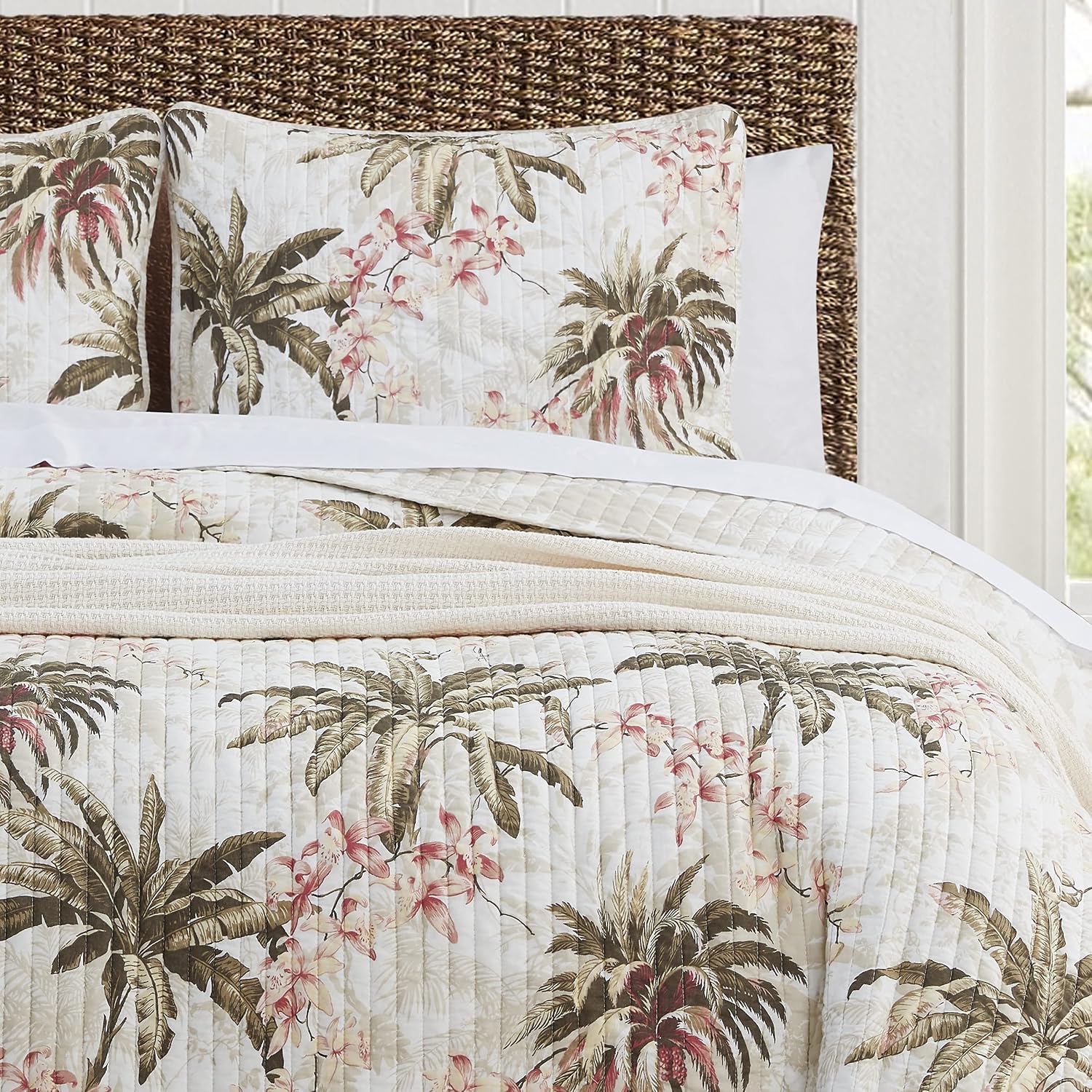 Tommy Bahama - Twin Quilt Set, Reversible Cotton Bedding with Matching Sham, Pre-Washed for Added Softness, Dorm Essentials (Bonny Cove Ivory)