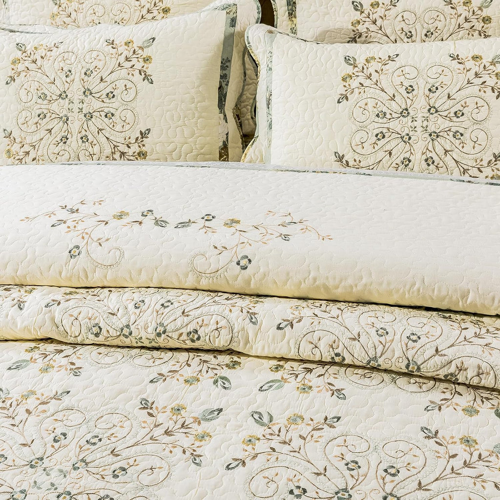 ROOMLIFE Quilt Set King Size 3D Floral Embroidery Pattern 1XQuilt (106' X 98') + 2 PillowShams (20' X 28 ') Cotton Reversible Quilted Decorative Bedspreads Coverlet Bedding Set, Lightweight &Soft