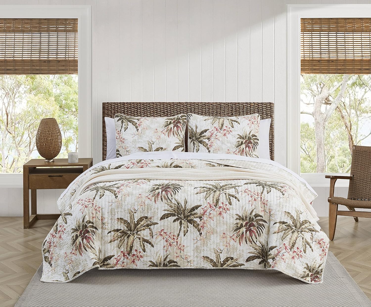 Tommy Bahama - Twin Quilt Set, Reversible Cotton Bedding with Matching Sham, Pre-Washed for Added Softness, Dorm Essentials (Bonny Cove Ivory)