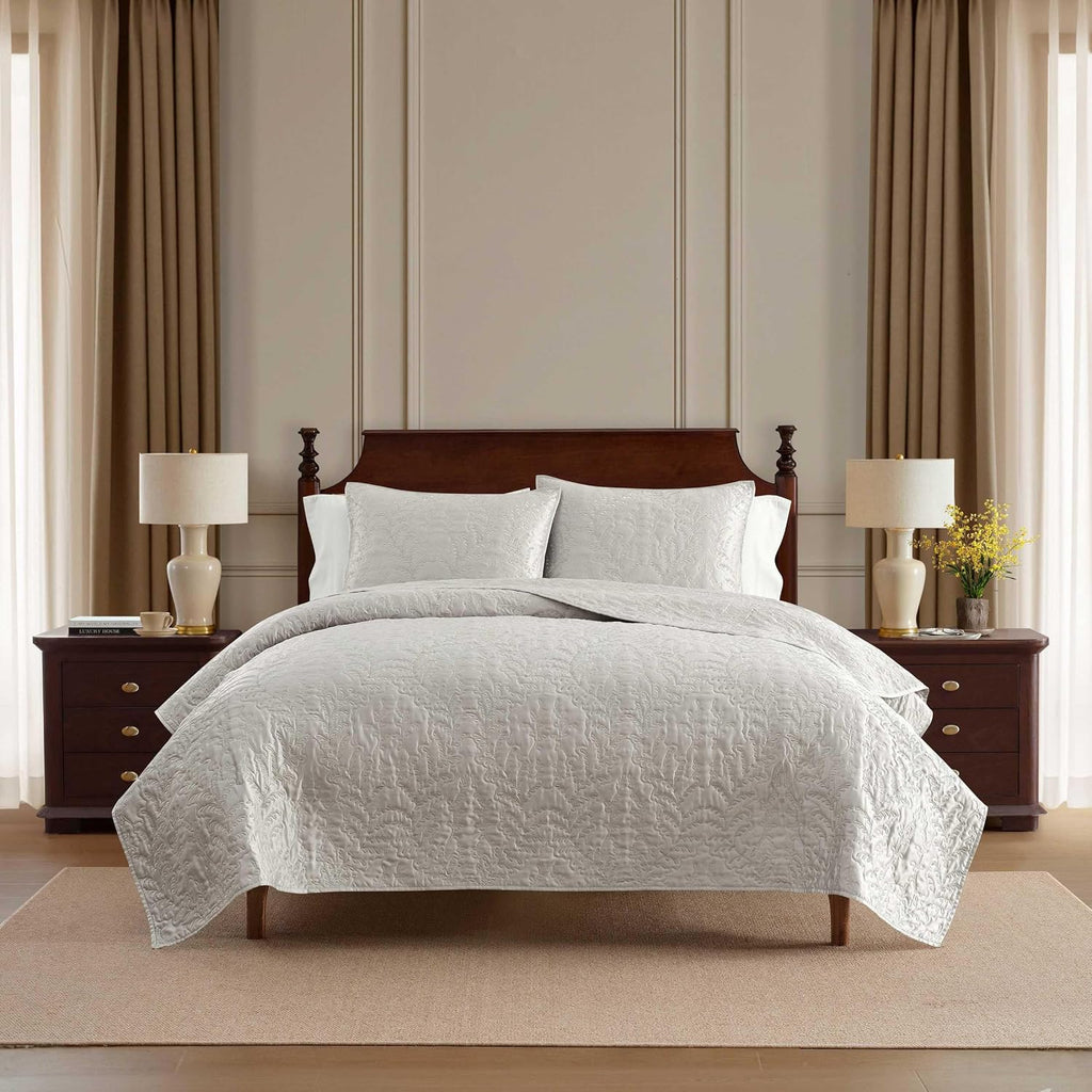 Martha Stewart - Queen Size Quilt Set, Soft & Smooth Sateen Bedding with a Light and Breathable Feel, 3 Piece Bed Set with Matching Pillowcases (Fern Embroidery Grey)