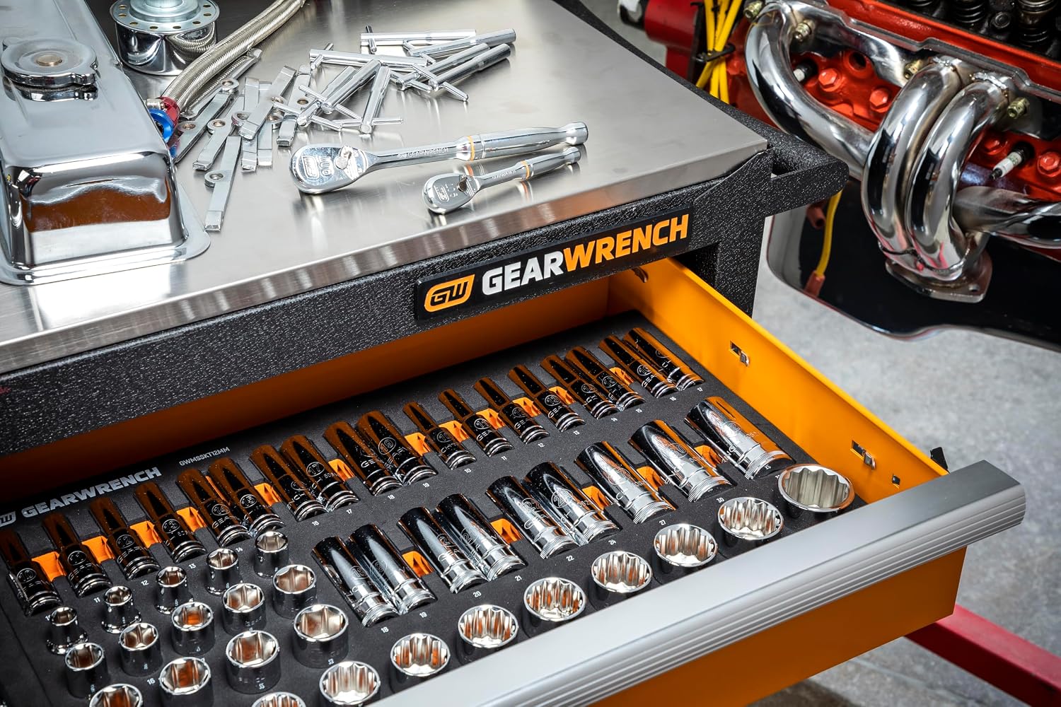 GEARWRENCH 67 Piece 1/2' Drive Master Metric Chrome Socket Set in Foam Storage Tray - GWMSSKT12MM