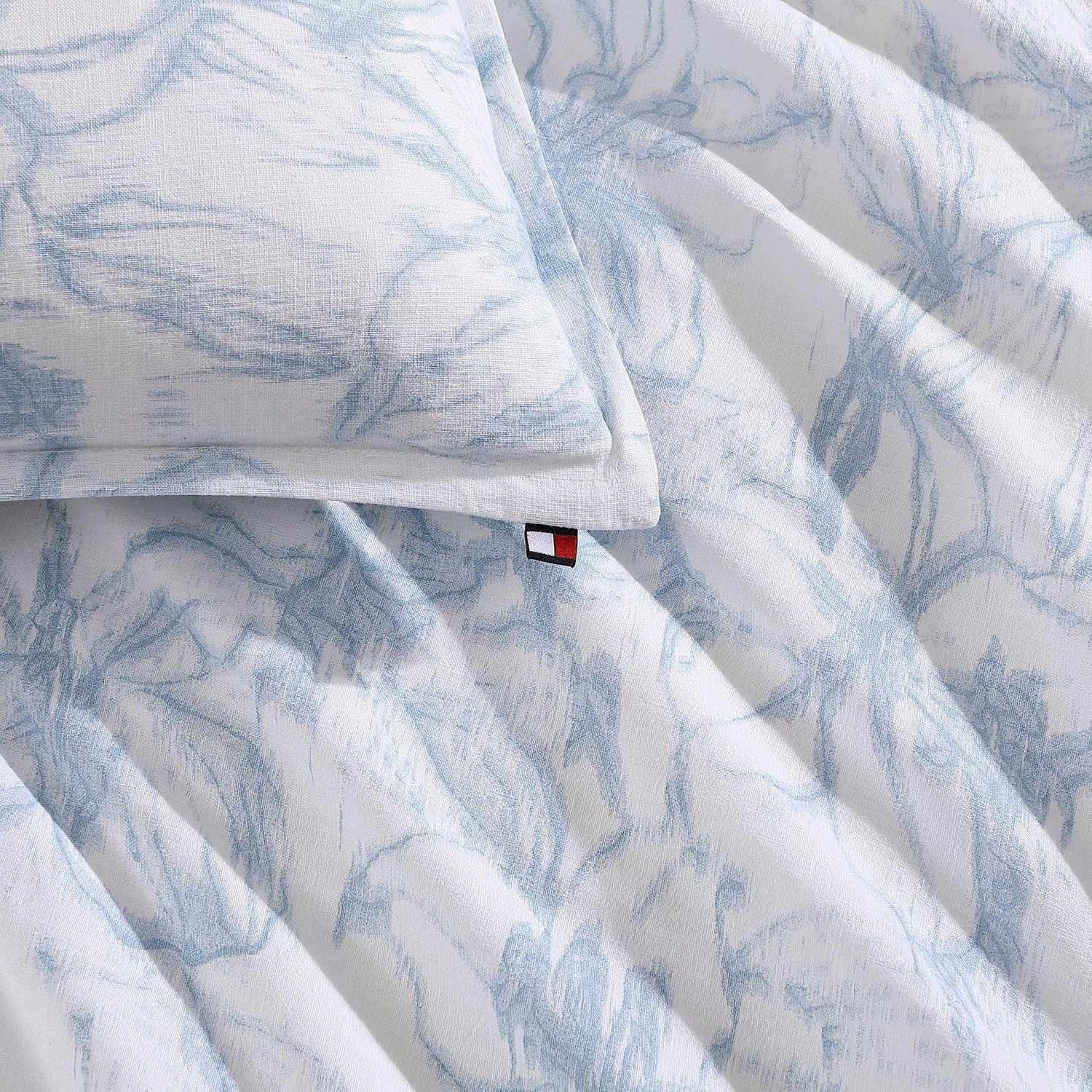 Tommy Hilfiger - Comforter Set, Luxuriously Soft Cotton Slub Bedding with Matching Sham, Abstract Inspired Design (Ethereal Floral Blue, Twin)