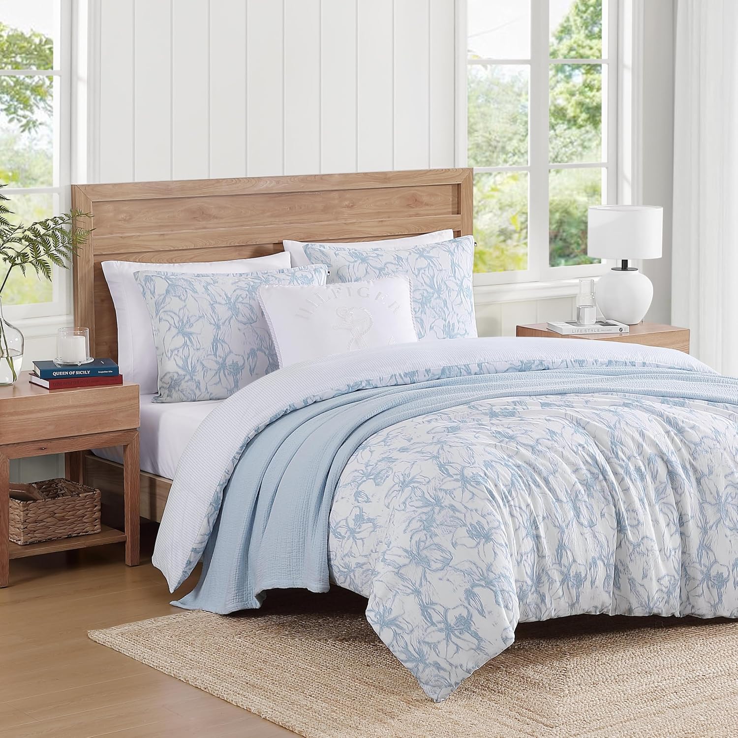 Tommy Hilfiger - Comforter Set, Luxuriously Soft Cotton Slub Bedding with Matching Sham, Abstract Inspired Design (Ethereal Floral Blue, Twin)