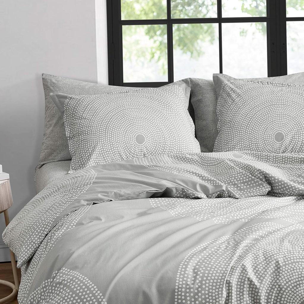 Marimekko - King Duvet Cover Set, Smooth Cotton Percale Bedding with Matching Shams, Lightweight Home Decor (Fokus Grey, King)