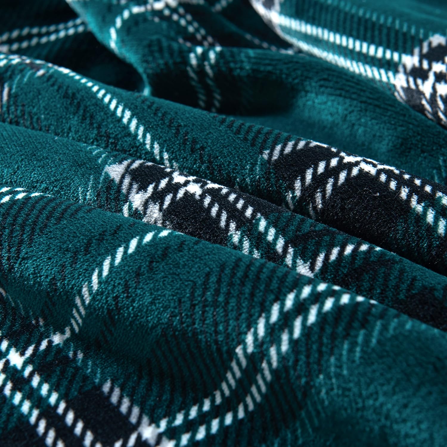 Elegant Comfort Throw Blanket, Reversible Sherpa Flannel, Ultra-Soft, Fuzzy, Cozy and Plush- All Season Lightweight Decorative Throw, 50 x 60 inches, Plaid Design Sherpa Throw, Green (Pack of 5)
