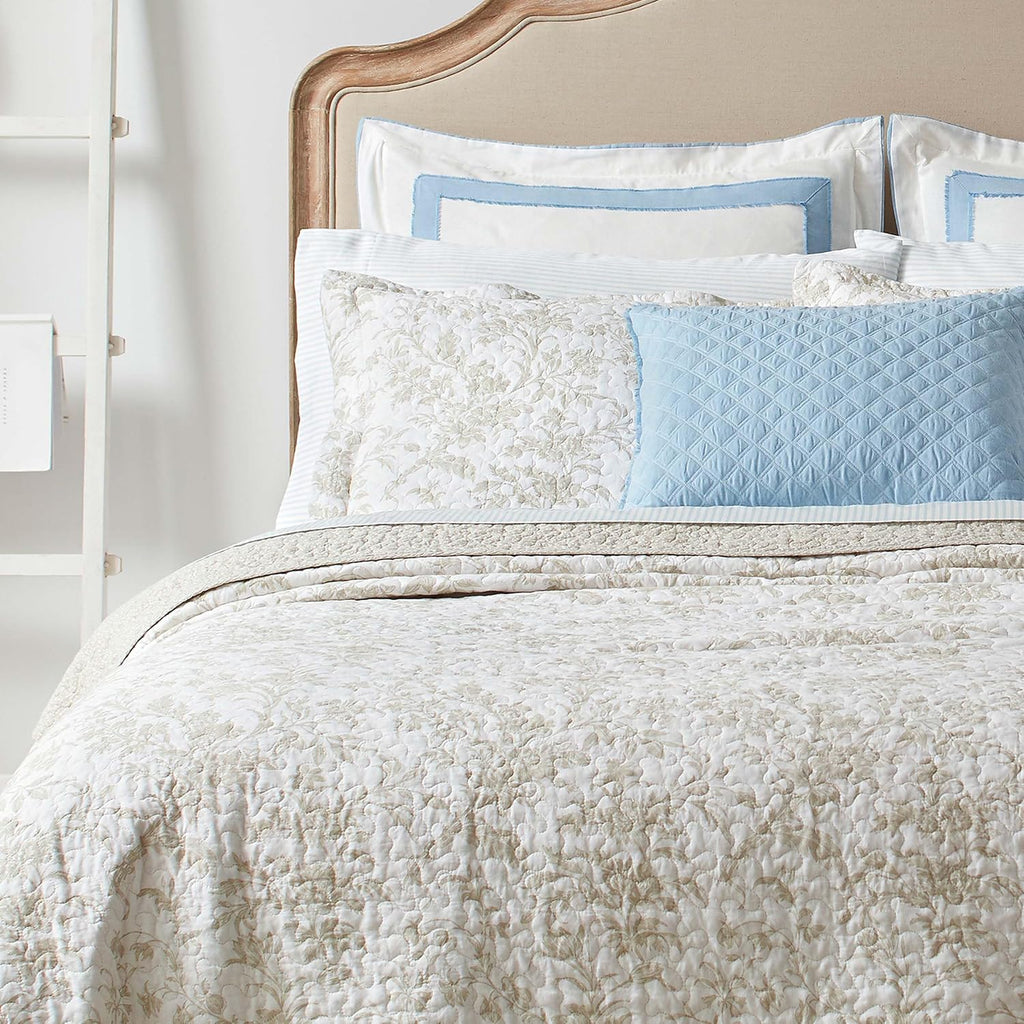 Laura Ashley - King Quilt Set, Soft Cotton Bedding with Reversible Design, Medium Weight for Year Round Use, 3 Piece Bed Set with Matching Pillowcases (Amberley Beige)