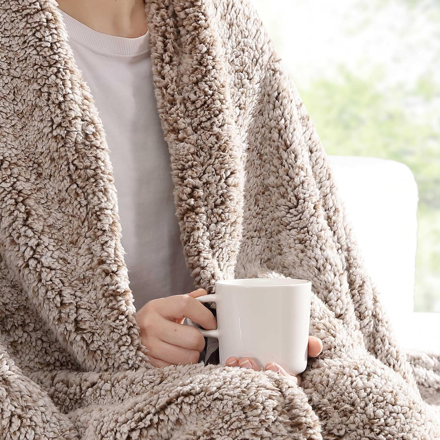 Eddie Bauer - King Size Heated Blanket, Ultra-Soft Rib Plush Bedding with Solid Sherpa Reverse, Throw Blanket with 10 Heat Settings & Auto Shut-Off (Lookout Mountain Brown)