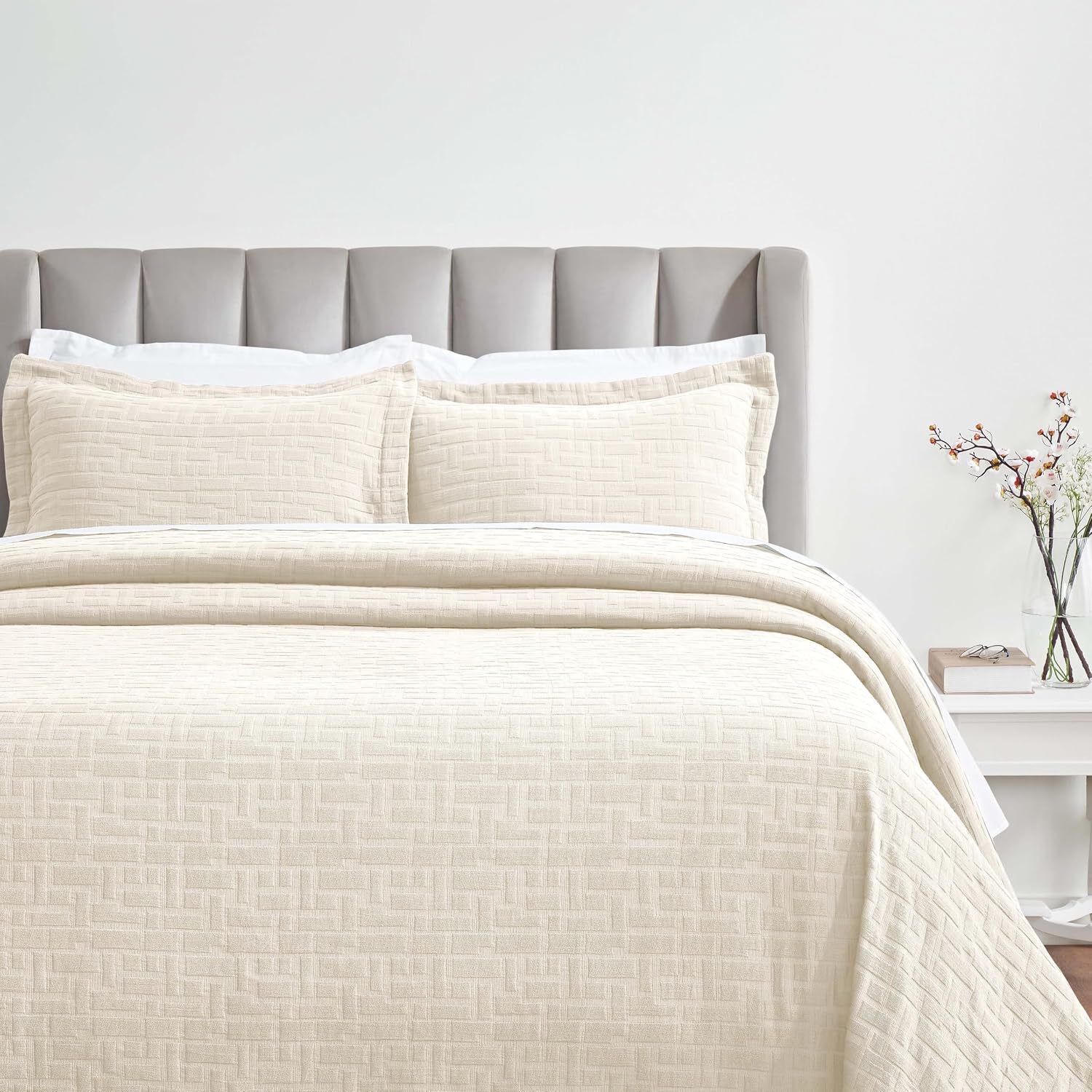 Superior 3 Piece Cotton Bedspread and Sham Set, Home Bed Decor, Decorative Bed Spread, 2 Pillow Shams, Medium Weight, Geometric Matelasse Coverlet, Bedding Essentials, Madrid Collection, Queen, Ivory